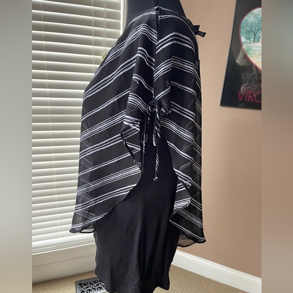 BCX Top with Black White Stripe Overlay NWT - Picture 2 of 10